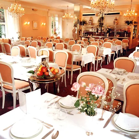 Hotell Jeanne D'arc 4*