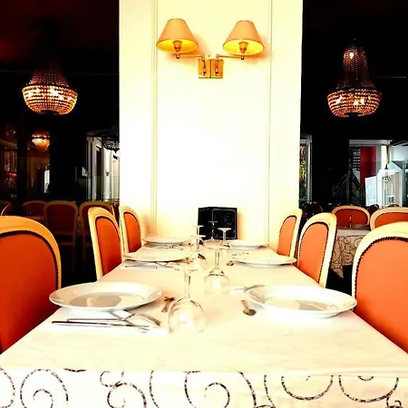 Отель Jeanne D'arc Лурд