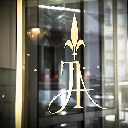 Jeanne D'arc Отель